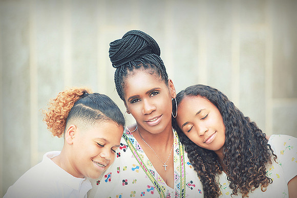 family-of-the-lens-02